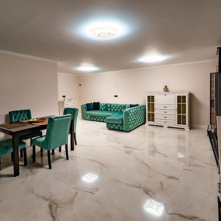 Апартаменты Moky Rezident 2 Арад Экстерьер фото